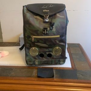 wireless bluetooth speaker autographed by wayne carter (lil wayne)